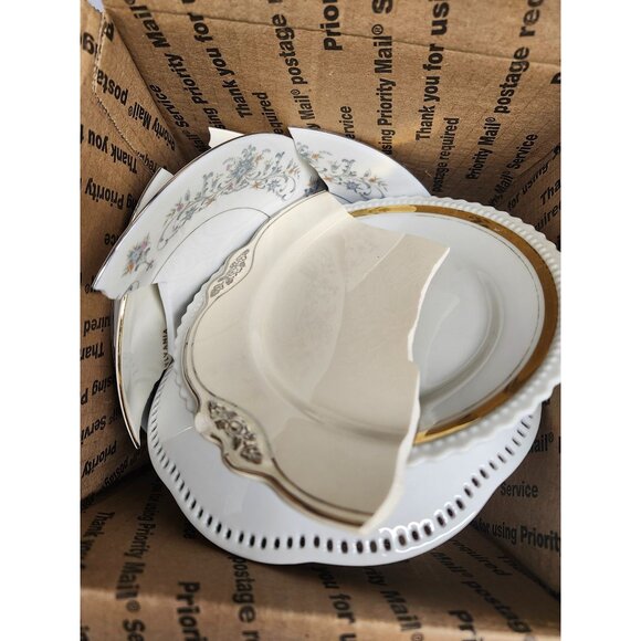 4 lbs 9 oz Box Grab Bag Porcelain Fine China Mosaic Supplies Broken Chipped Art - Picture 5 of 7